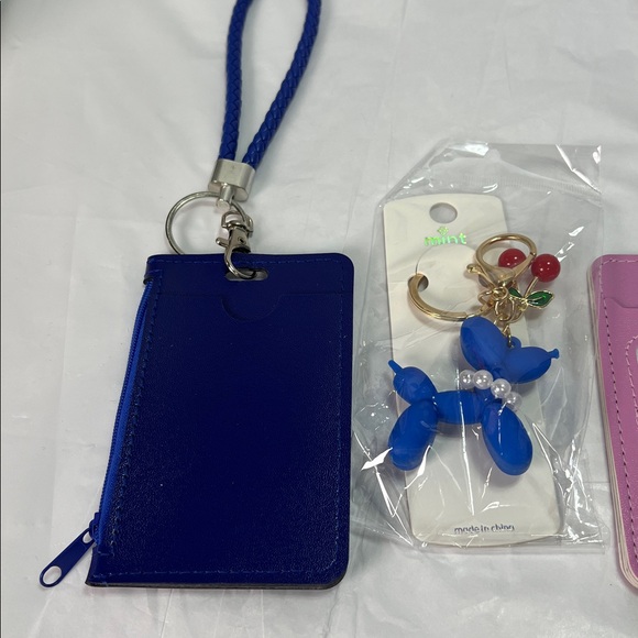 Id Card Holder Wristlet With Balloon Dog Charm Purse - Picture 5 of 6